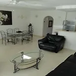 Willa Spacious 3-bedroom