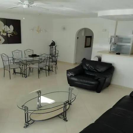 Villa Magnific 3-Bedroom Beach Bungalow