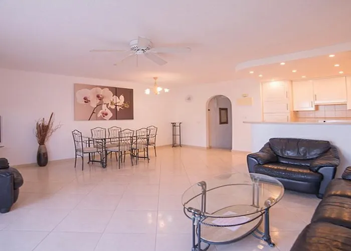 别墅 Spacious 3-bedroom